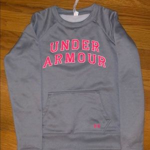 Women’s Under Armour sweatshirt